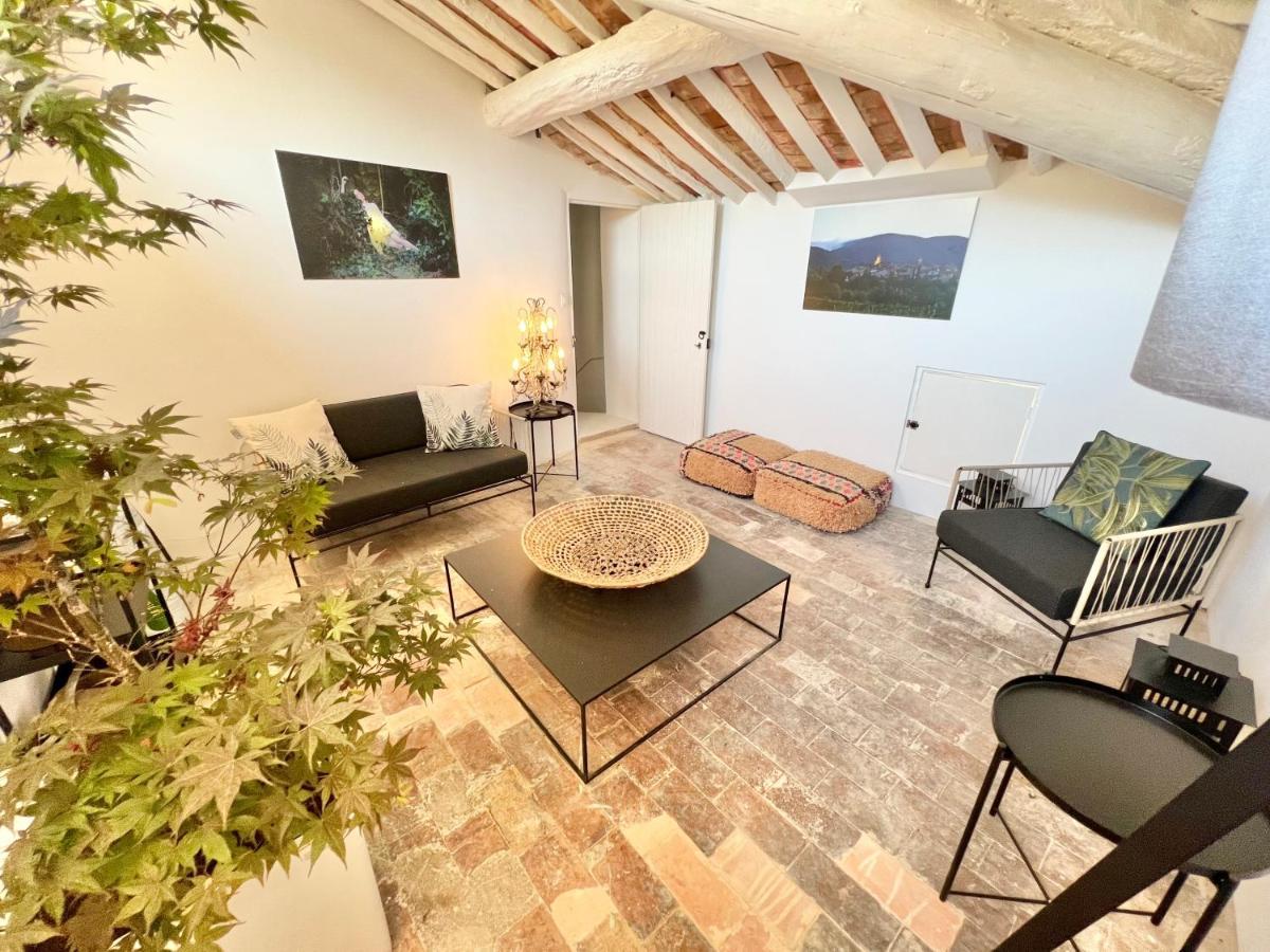 Maison De Village Au Calme. Lourmarin Buitenkant foto